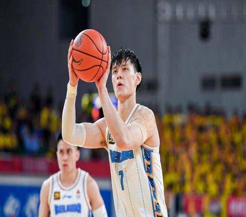 曾凡博被裁！CBA增加两看点，4大小前锋交锋，3队阻挡北京夺冠