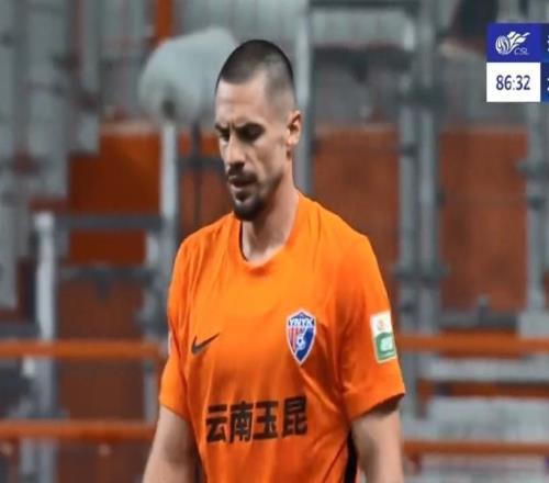 布尔克谈战国安染红：深刻教训，明白中超判罚尺度与欧洲不同