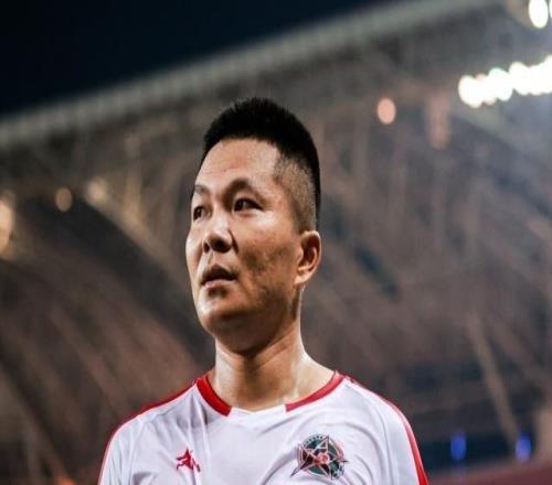 四次大手术后仍闯荡中超如今他是“长沙布斯克茨”