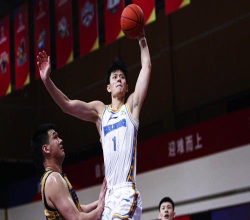 让人唏嘘！篮网正式裁掉曾凡博，认清现实后或重返CBA冲击总冠军