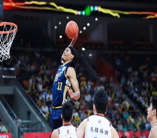 曝CBA多家俱乐部报价贝兹利！上赛季效力于广东宏远