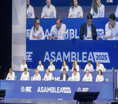 阿斯：西甲曾致信各队长阻止抗议，但球员们认为解释并不充分