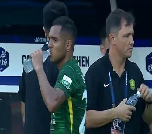 再见！国安彻底退出冠军争夺，创中超史上耻辱纪录，换帅换个寂寞