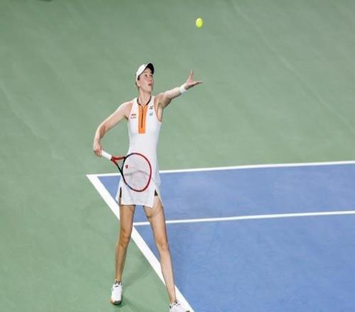 莱巴金娜：身高确实是很大的优势，但发球更重要的是技术