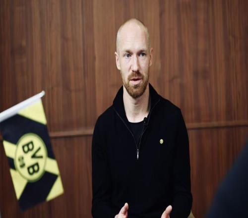 这一次以足球之名造访上海，波尔和樊振东火锅话友情