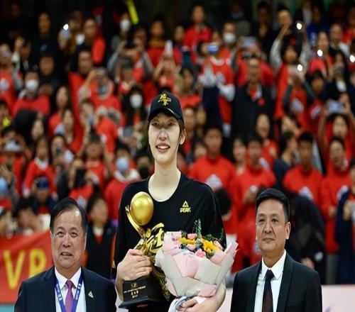 韩旭出走+签WNBA边角料！锦标赛四连冠后四川女篮放弃WCBA冠军