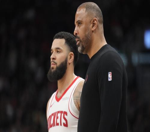 定了！火箭队1天连裁4人，17人阵容出炉，双向合同3人成功留队