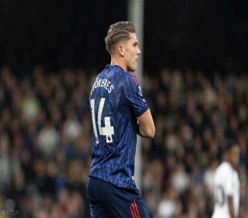 阿森纳7600万打水漂新援中锋踢飞绝佳良机+获最低分！近9场0球