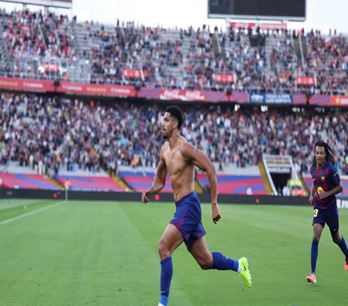 阿劳霍数据：替补上场扮演中锋，8分钟1次射门制造绝杀