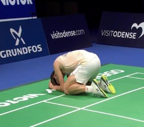 安赛龙21逆转昆拉武特，晋级丹麦赛四强将战石宇奇