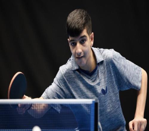 不到16岁双杀王楚钦林诗栋，这颗伊朗紫微星啥来头