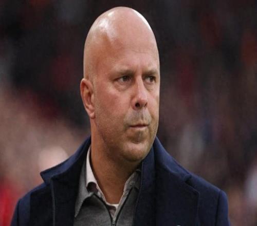 利物浦主帅斯洛特炮轰曼联：只会防守和长传，踢法消极