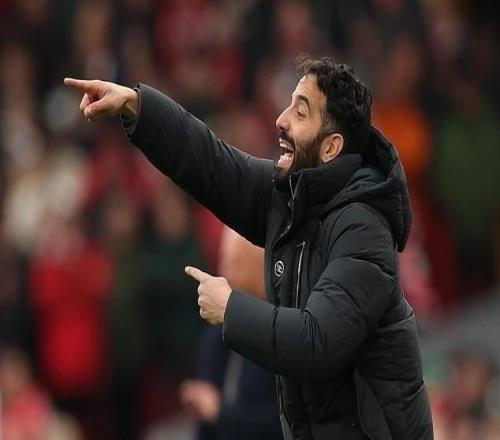 邮报报道曼联客场击败利物浦所用战术：依靠长传和迪亚洛插上