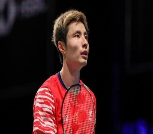 石宇奇12不敌乔纳坦，获得丹麦羽毛球公开赛男单亚军