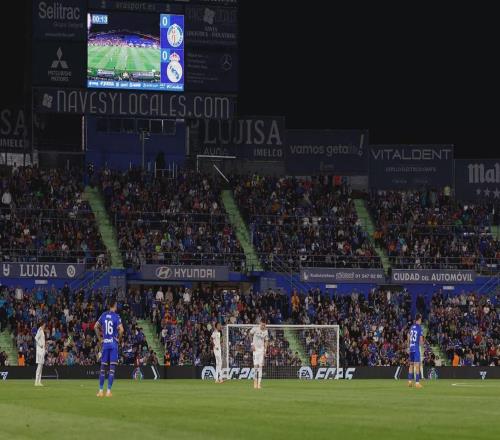 皇马对阵赫塔菲的比赛暂停15秒，以抗议在迈阿密举行联赛