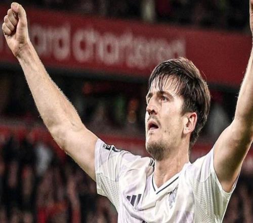 稳健，马奎尔vs利物浦：进球+6次争顶成功，完成9次解围