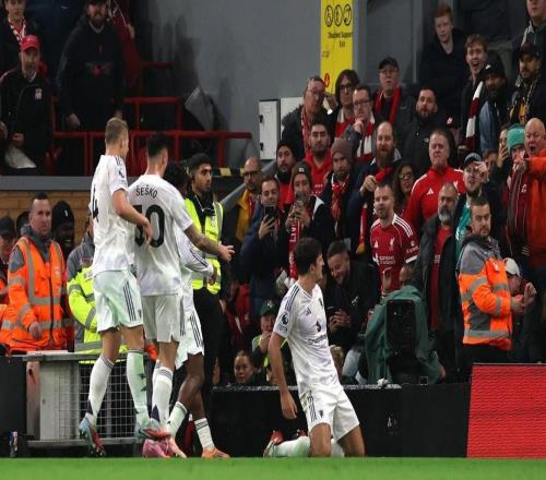 时隔近10年，曼联再度在英超客场击败利物浦