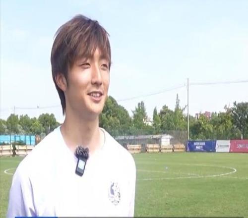 观点：别再渲染苏超“纯属草根”，南通、泰州会师决赛，恰是职业足球在发力