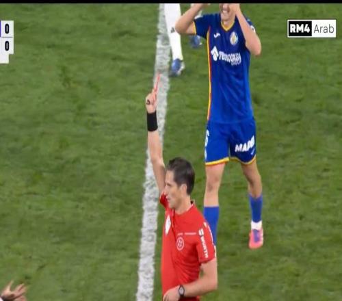 赫塔菲球员替补上场1分钟就被罚下，西甲最近18年仅2人