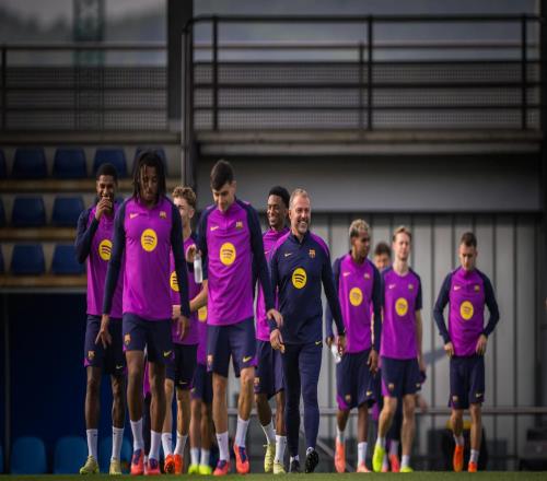 巴萨官方:克里斯滕森因身体不适缺席今日训练,出战欧冠成疑