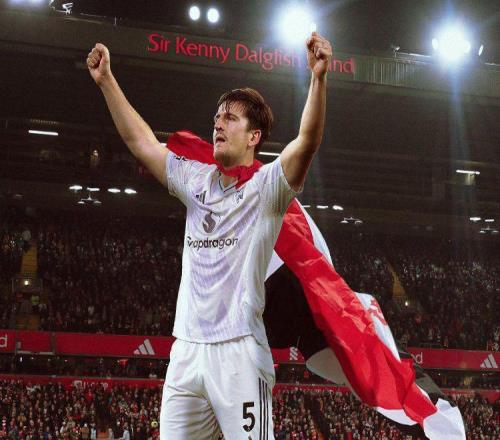 曝曼联续约马奎尔谈判细节！拉爵欲8万周薪签1年，马队降薪有底线