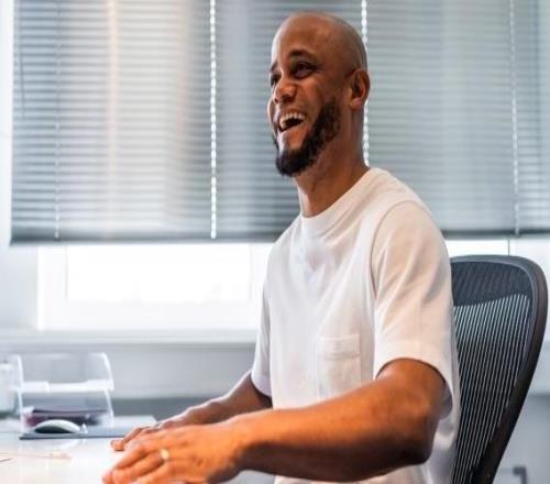 上季联赛夺冠本季至今全胜拜仁与孔帕尼续约两年