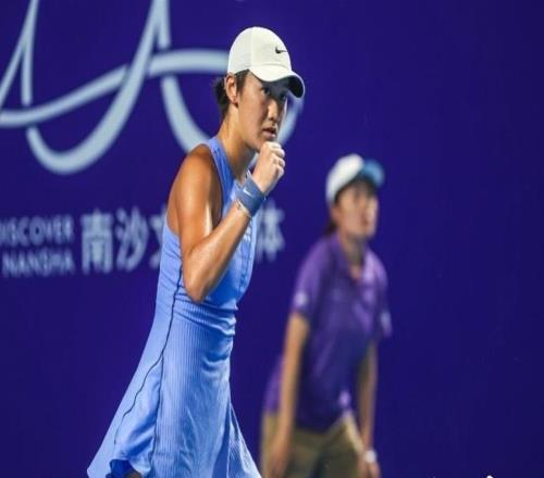 王曦雨王雅繁双双取得广网开门红，张帅惊艳造型亮相欢迎晚宴