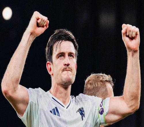 他值得！罗马诺为马奎尔发声：嘲讽他的人至少一半没看过比赛