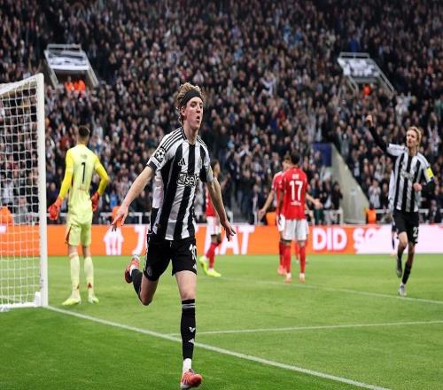 超越阿兰希勒，戈登成为纽卡队史首位连续三场欧冠破门的球员