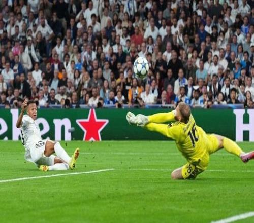 尽力局！迪格雷戈里奥全场8次扑救，避免尤文欧冠遭惨败