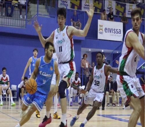 首发20分钟得1分！男篮国手打西乙都不敢出手，或提前解约回CBA