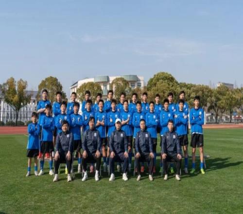 中国足球有希望上海申花两连胜狂轰11球!浙江送法甲7冠王3连败