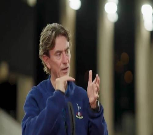 弗兰克:球队的进攻还需要提升希望在所有赛事都具有竞争力