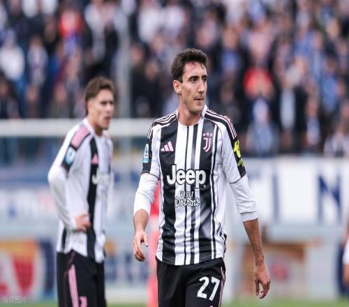 尤文图斯欧冠遇皇马，阵型又改回三中卫，图多尔再不赢球就下课！