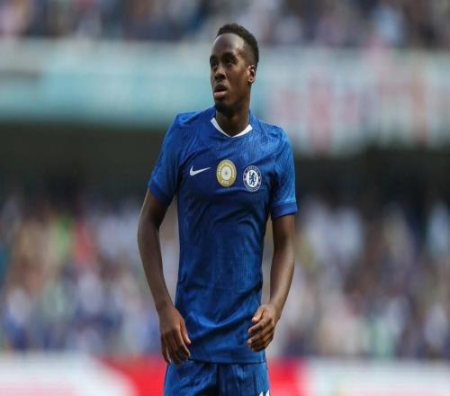 超越阿扎尔，吉滕斯是欧冠单场创造5次机会最年轻的蓝军球员