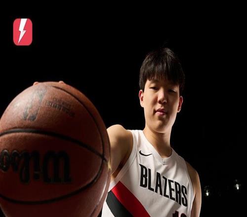 媒体人：瀚森别太在意场外因素，自己强大了哪里都有自己的一席之地