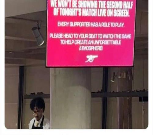 酋长球场大厅电视不直播对马竞下半场比赛，促使球迷回位观赛