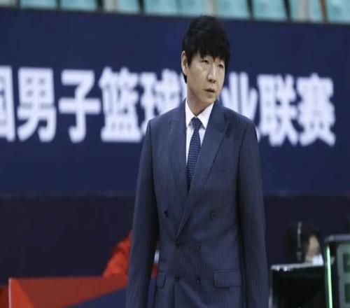 山东男篮最新消息！第三外援浮出水面，克里斯提前归队