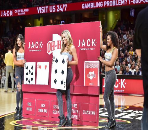 NBA“扫赌风暴”,仅仅一天就有3名球星被捕,还有主教练!