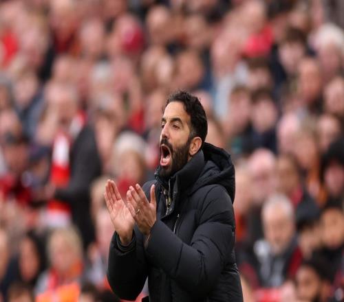 从过街老鼠到希望之帅：曼联支持度经过山车，这就是老特拉福德