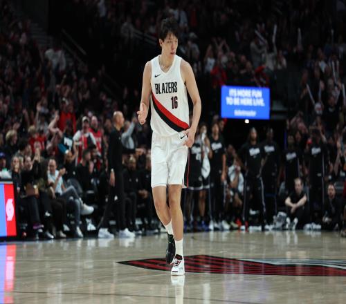 拓记:罗威健康回来,杨瀚森可能会被下放到发展联盟打球