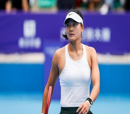 王雅繁02遭孙璐璐横扫,无缘广州网球公开赛女单八强