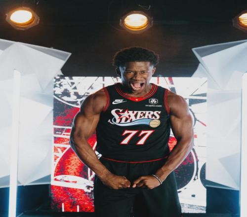 NBA首秀破詹姆斯纪录，13岁暴打高年级天才！下一个超级巨星