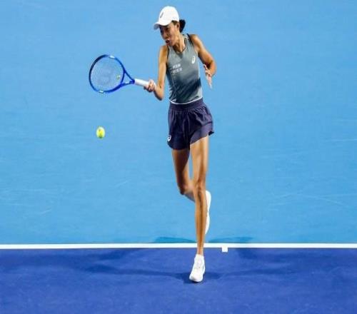 张帅苦战2小时53分钟21击败沃雷涅茨,晋级广州赛四强