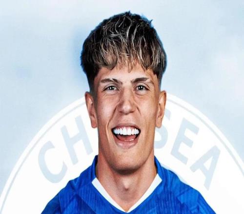 从曼联转会蓝桥，可他却仍没能证明：21岁的加纳乔被“个性伤害”