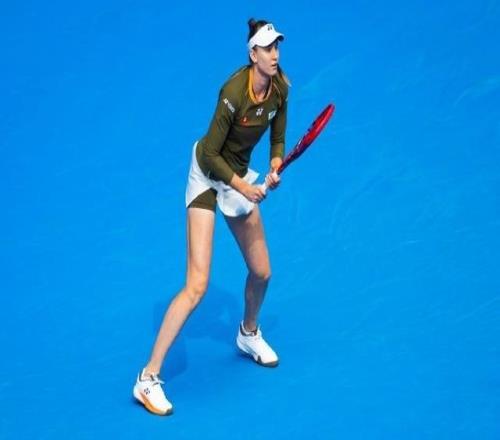 莱巴金娜因伤退出东京赛，其对手只赢一场便晋级决赛