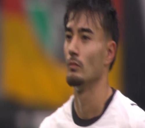 卡斯特罗普德甲首红!迪亚斯险被废孔帕尼暴怒,门兴4年最快红牌