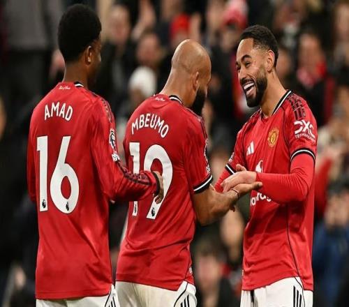 詹俊：库尼亚和姆伯莫分担了双后腰和后防线的压力