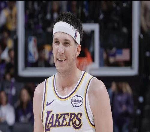 逆袭!里夫斯狂砍51分,落选秀历史第三人