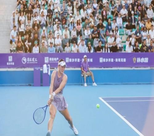 张帅因伤退出广网半决赛，孙璐璐李吉妮会师女单决赛